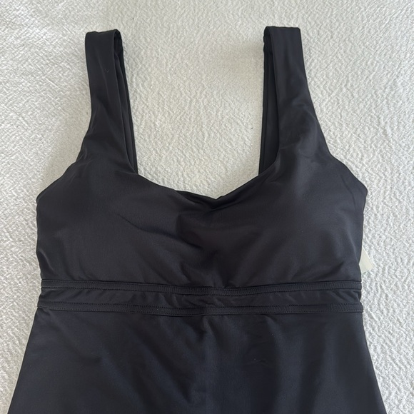 MELISSA ODABASH KOS BLACK SWIMSUIT, SIZE 6US, $265 - Picture 7 of 12